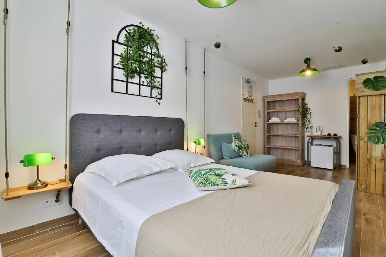 Hotel La Bastide Ιέρ